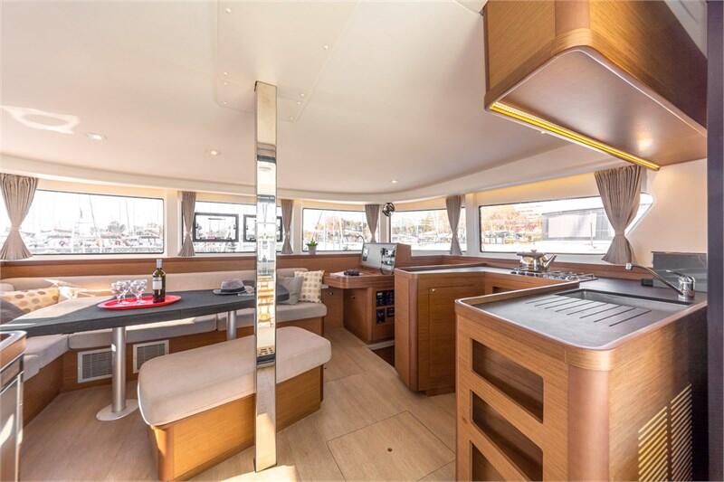 Lagoon 42 Marina III