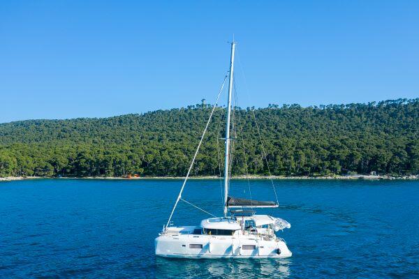 Lagoon 42 Olyntha