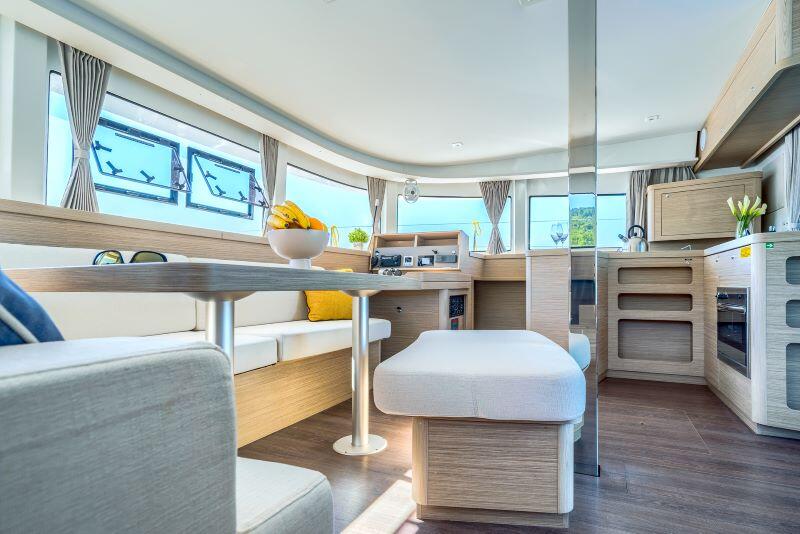 Lagoon 42 Olyntha