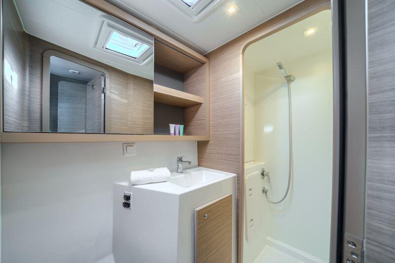 Lagoon 42 Brattia