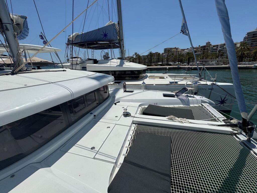 Lagoon 42 Valmy