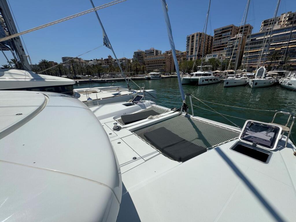 Lagoon 42 Valmy