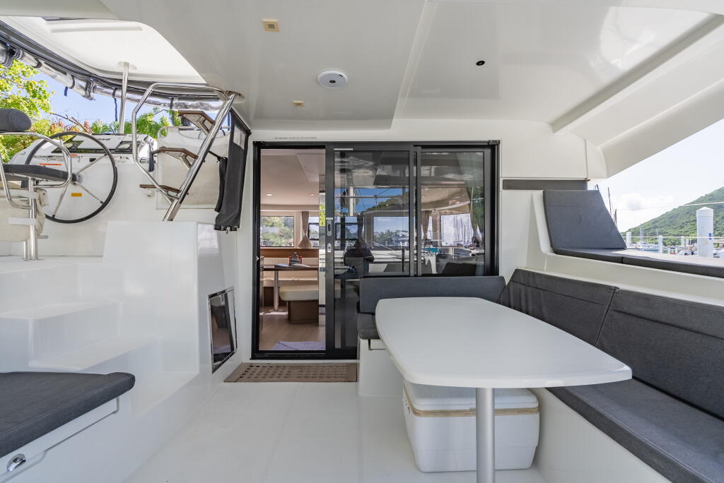 Lagoon 42 Arctic Fantasy II