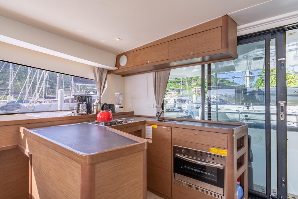 Lagoon 42 Arctic Fantasy II