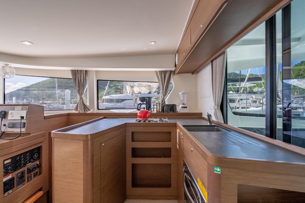 Lagoon 42 Arctic Fantasy II