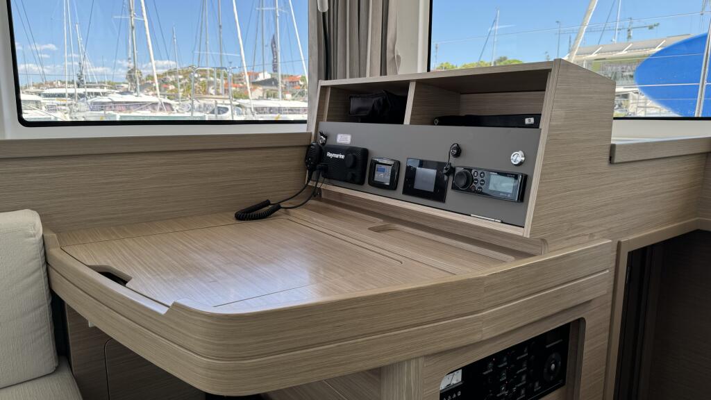 Lagoon 42 Skylight