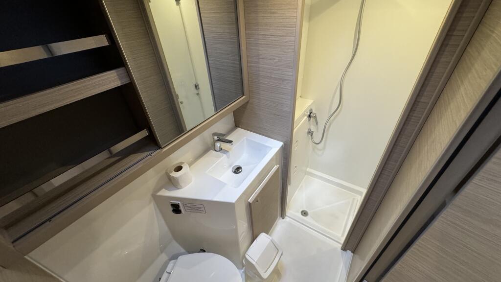 Lagoon 42 Skylight