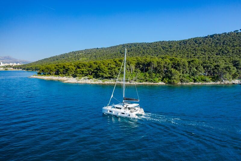 Lagoon 42 Luminor