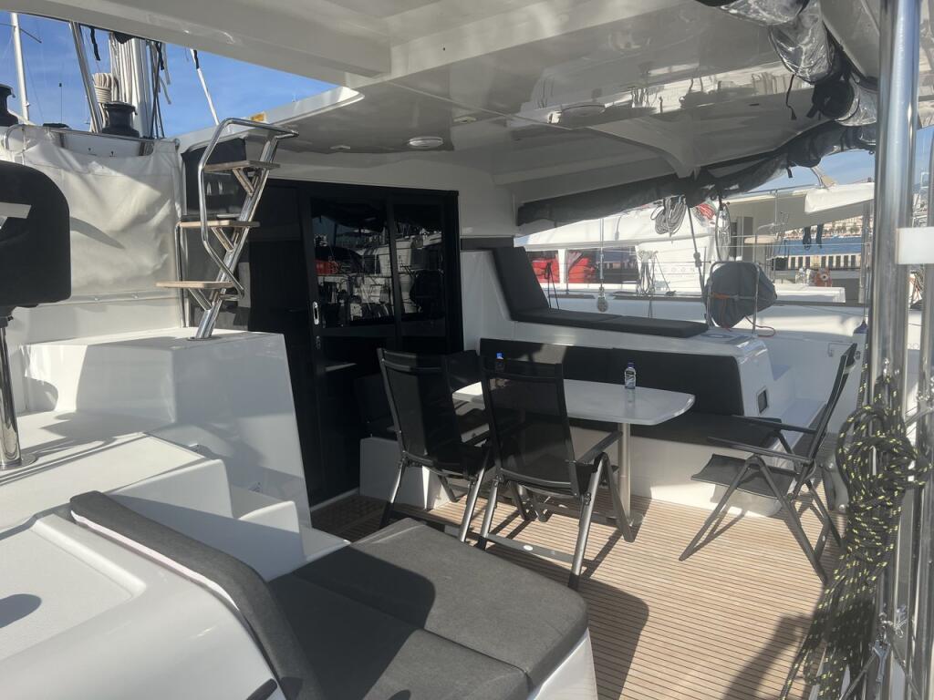 Lagoon 42 Adventure