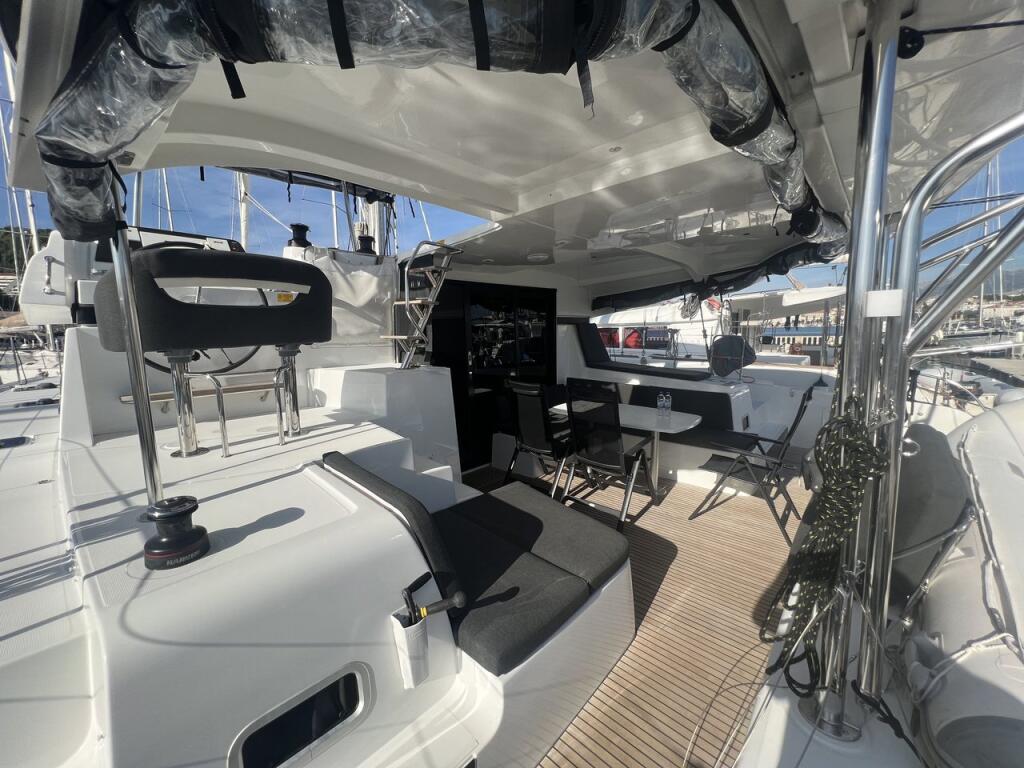 Lagoon 42 Adventure