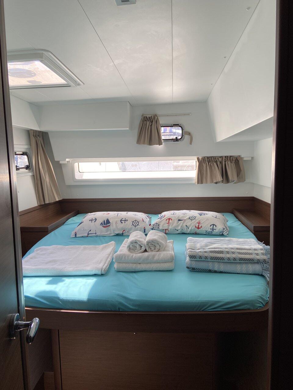 Lagoon 42 Day Dream
