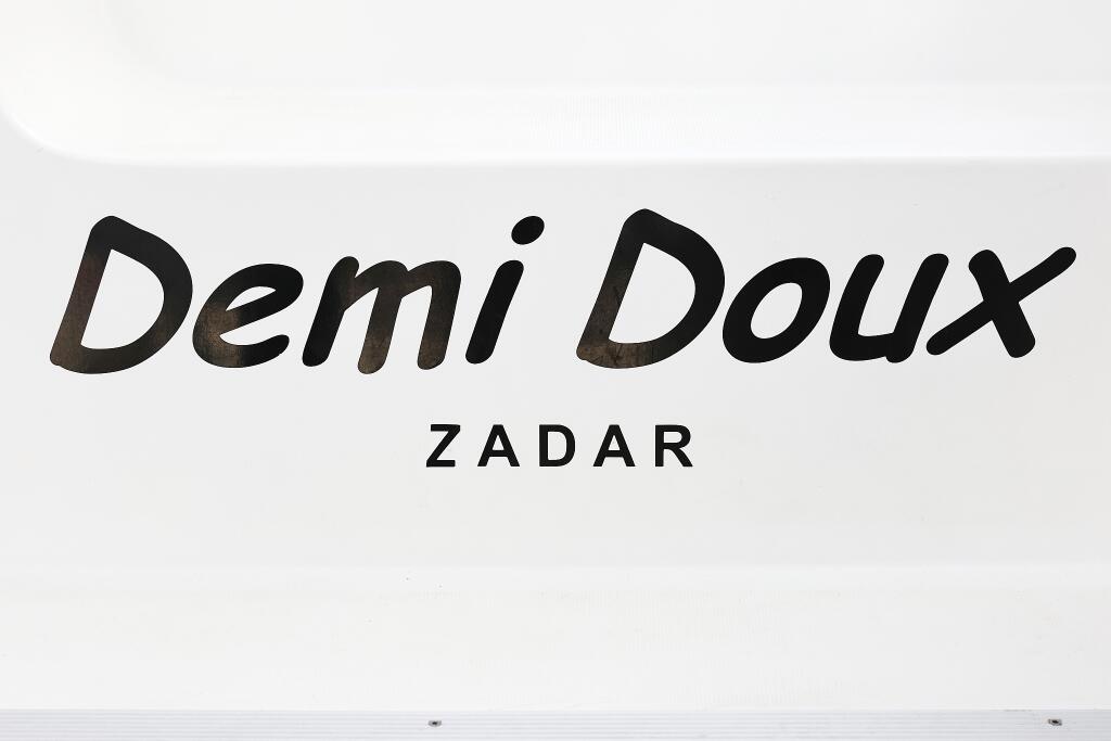 Lagoon 42 Demi Doux