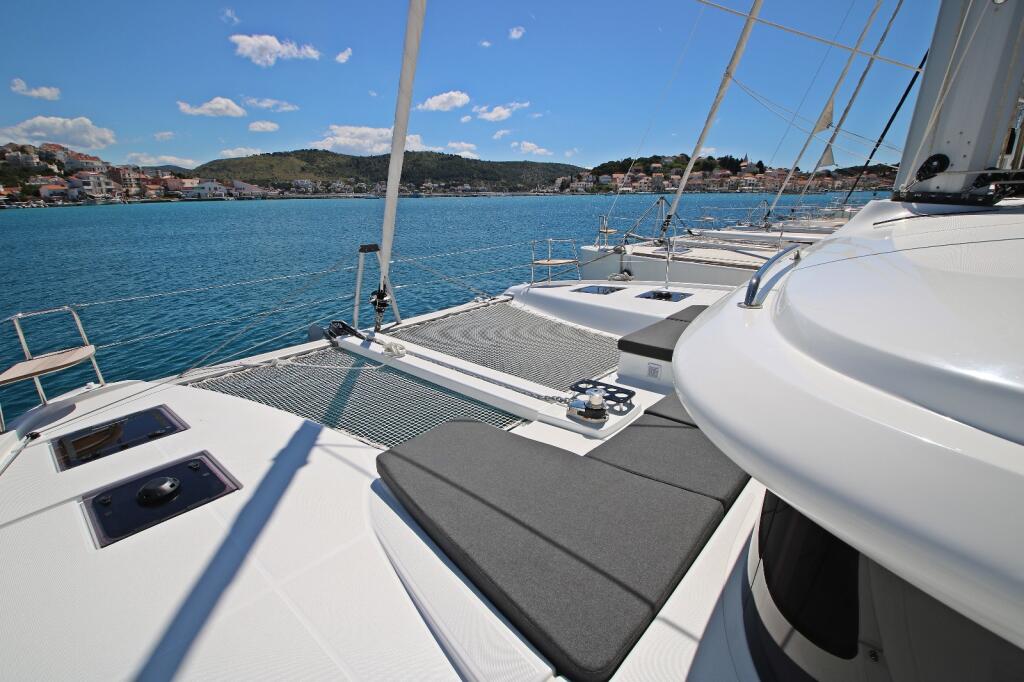 Lagoon 43 Solution
