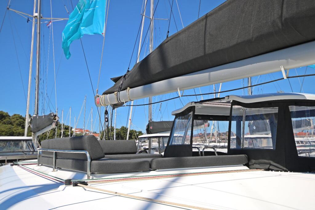 Lagoon 43 Solution