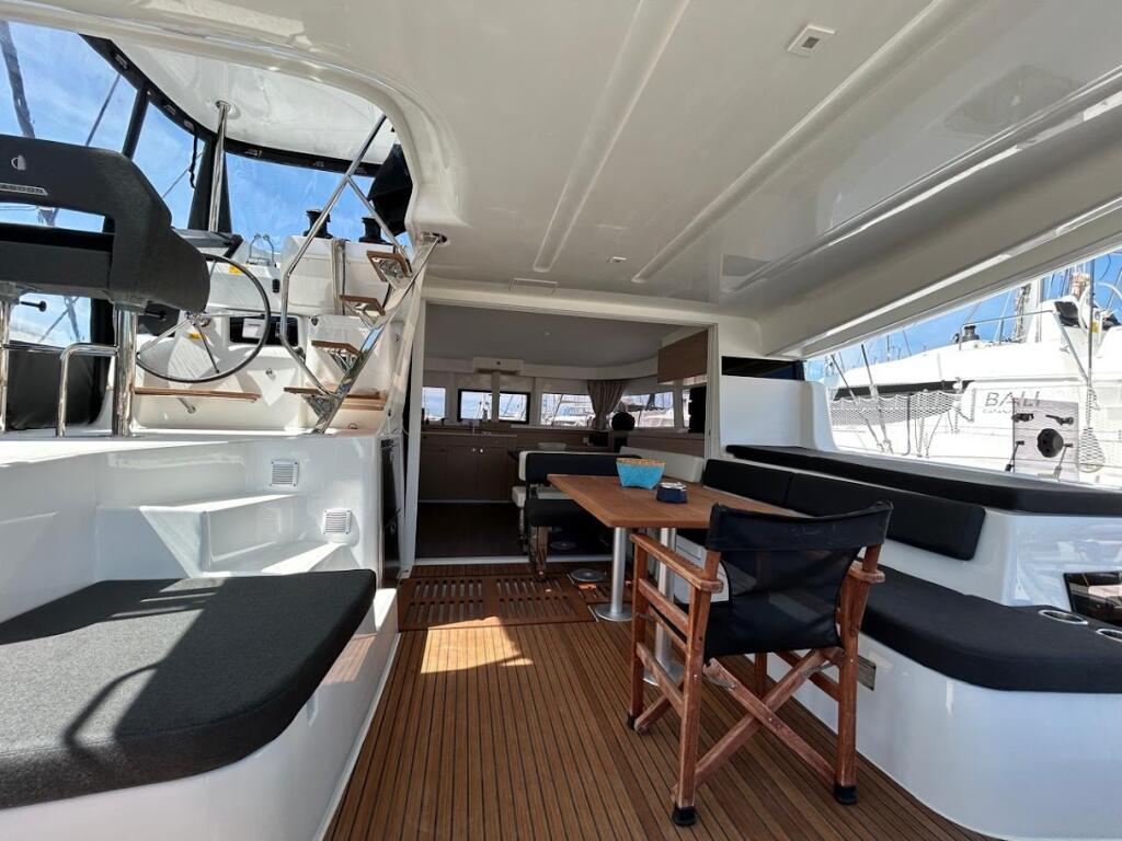 Lagoon 43 Zen 2
