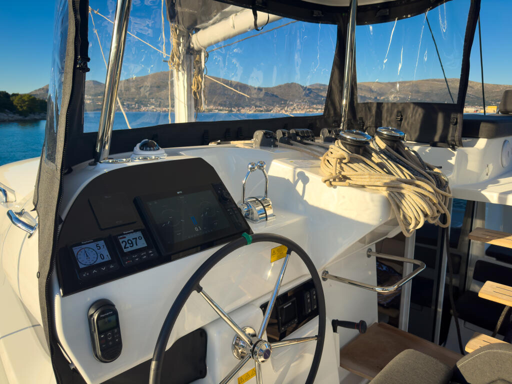 Lagoon 43 Fox