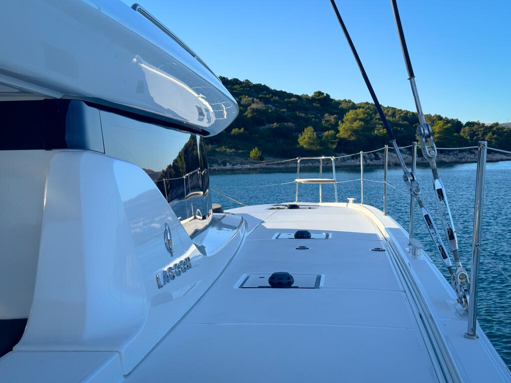 Lagoon 43 Fox