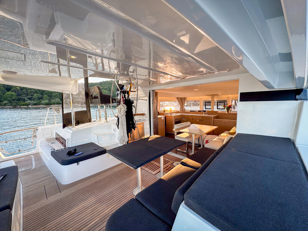 Lagoon 43 Fox