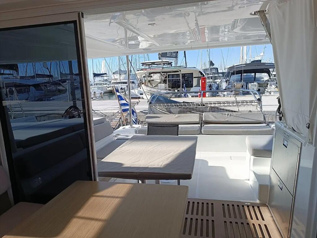 Lagoon 43 Hashtag