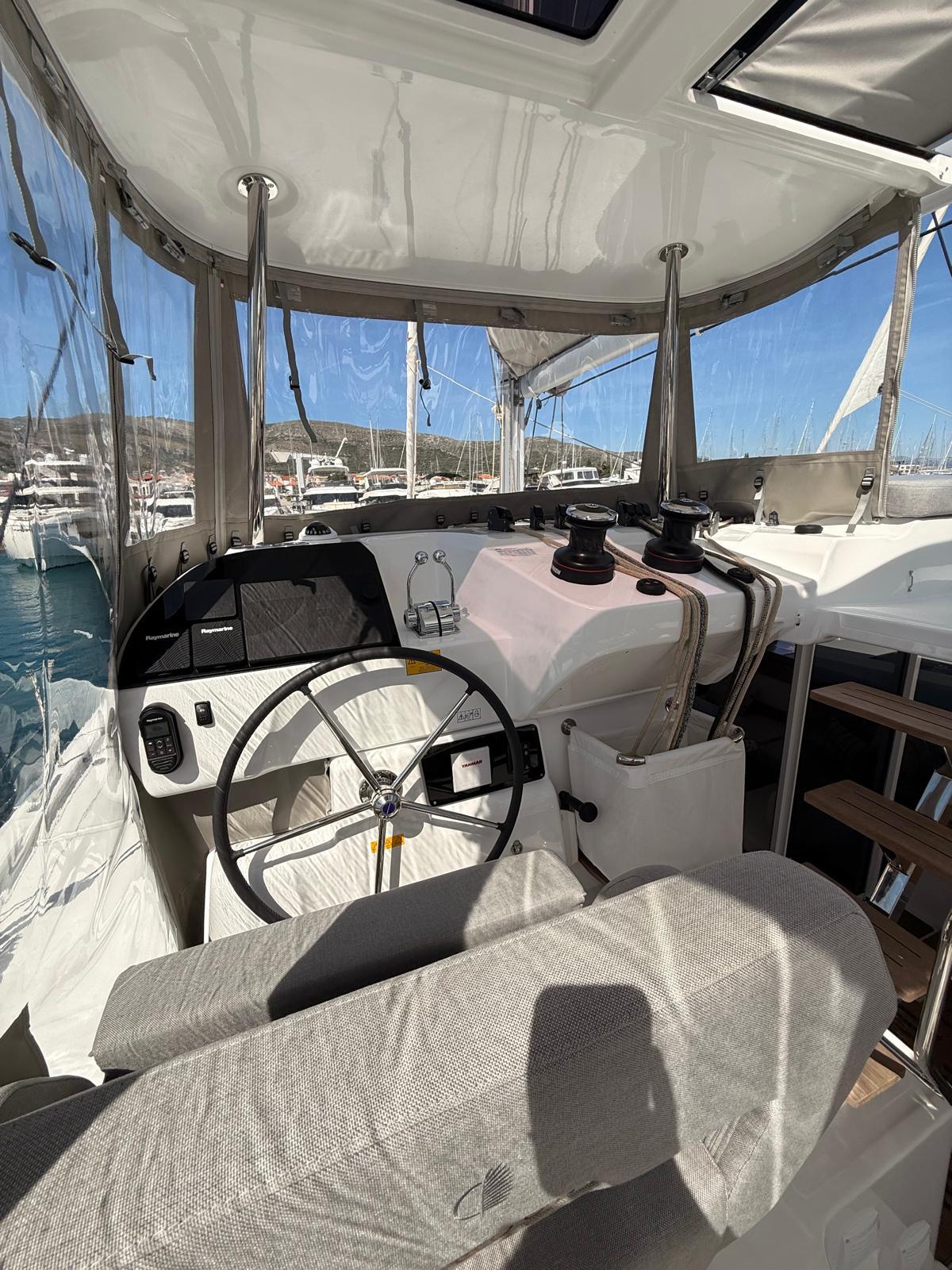 Lagoon 43 Happiness