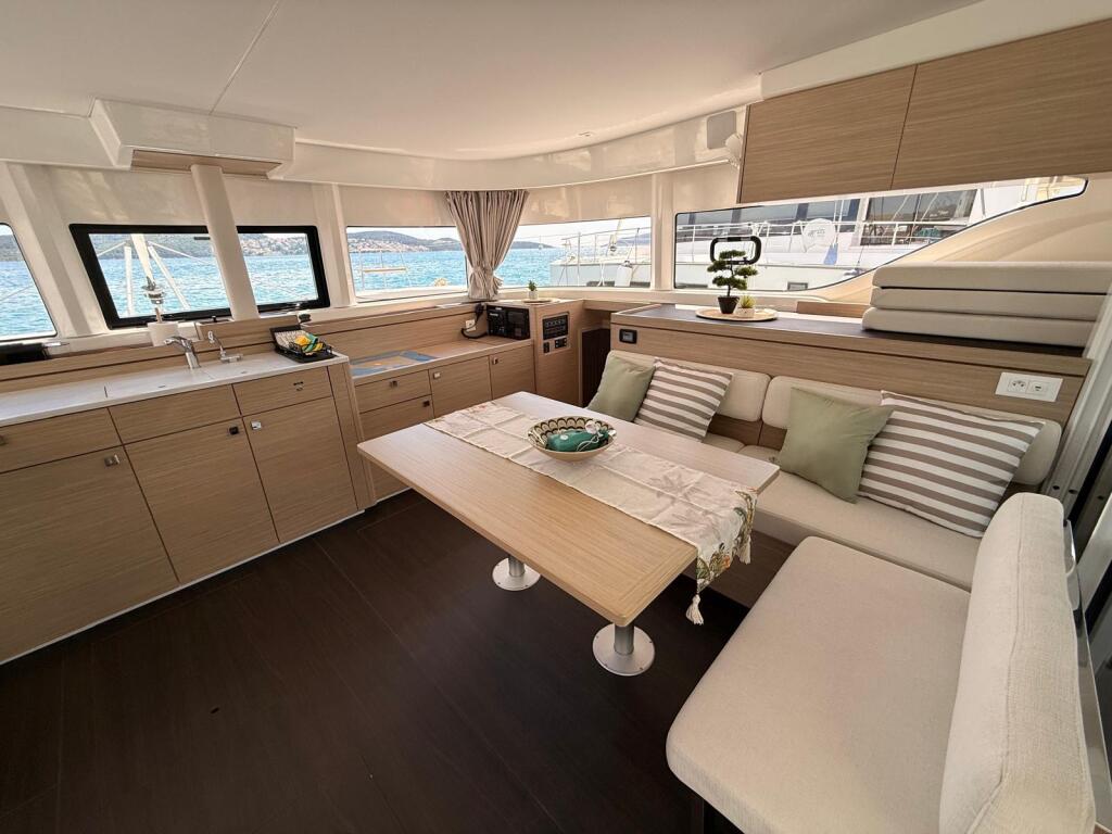 Lagoon 43 Dona