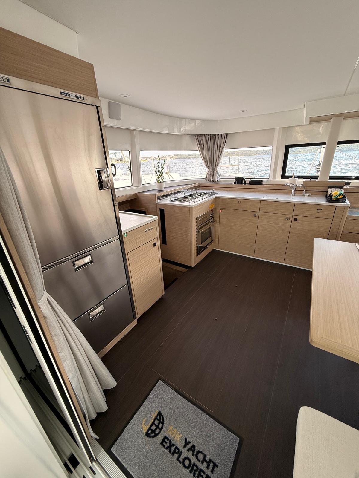 Lagoon 43 Dona