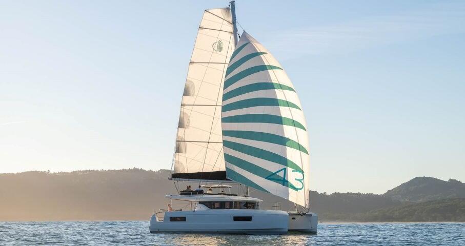 Lagoon 43 SKY CAT