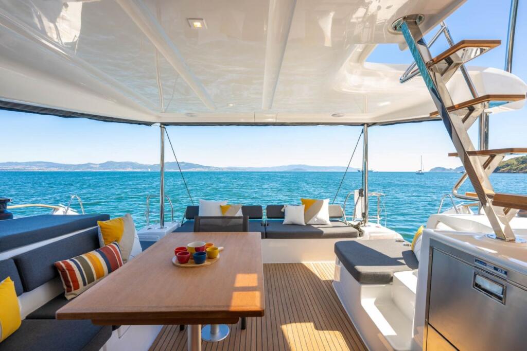 Lagoon 43 SKY CAT