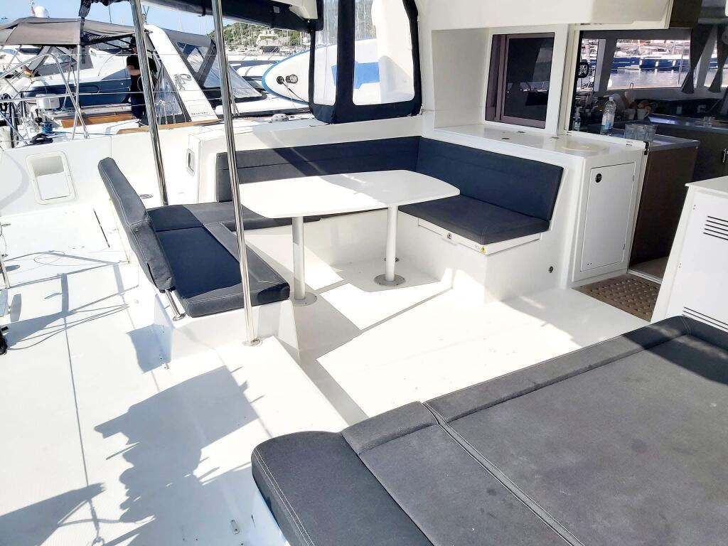 Lagoon 450 F Red Twin II