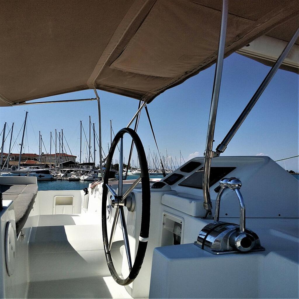 Lagoon 450 F Azraq