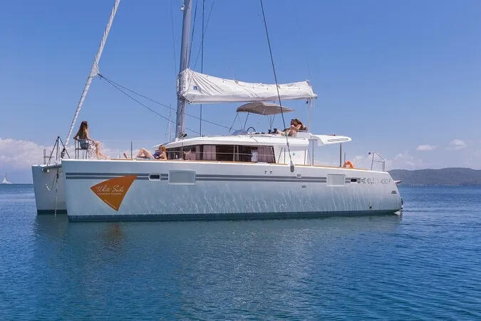 Lagoon 450 F Gin Tonic