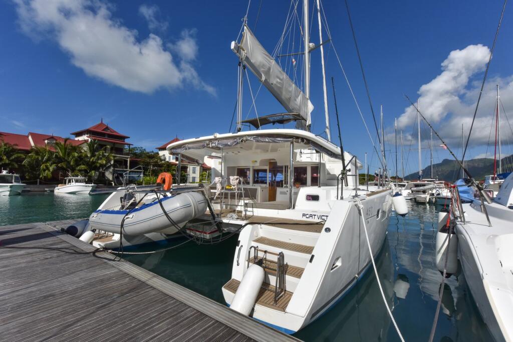 Lagoon 450 Muzikal