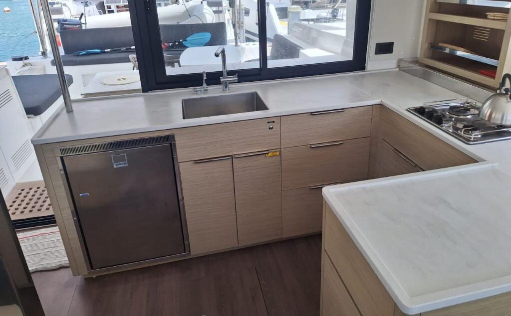 Lagoon 46 BOATYLICIOUS