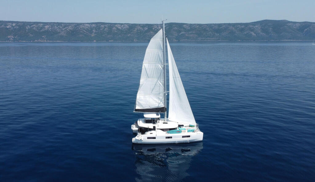 Lagoon 46 Cortes