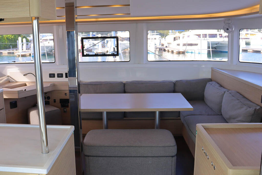 Lagoon 46 Knot Working