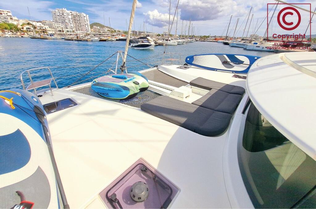 Lagoon 46 silver elli