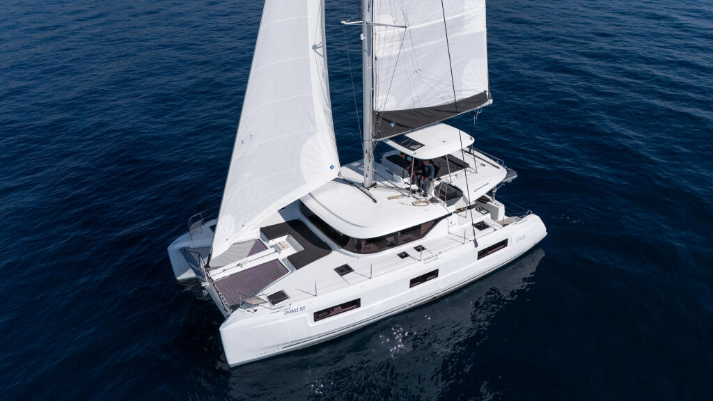 Lagoon 46 Aura
