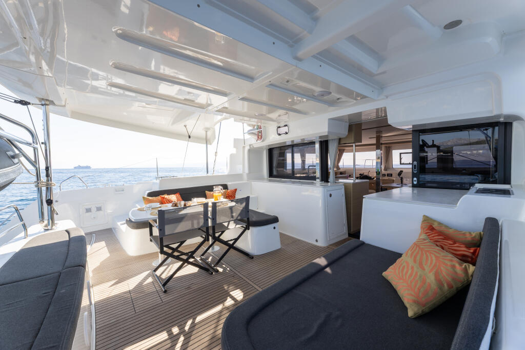 Lagoon 46 Aura