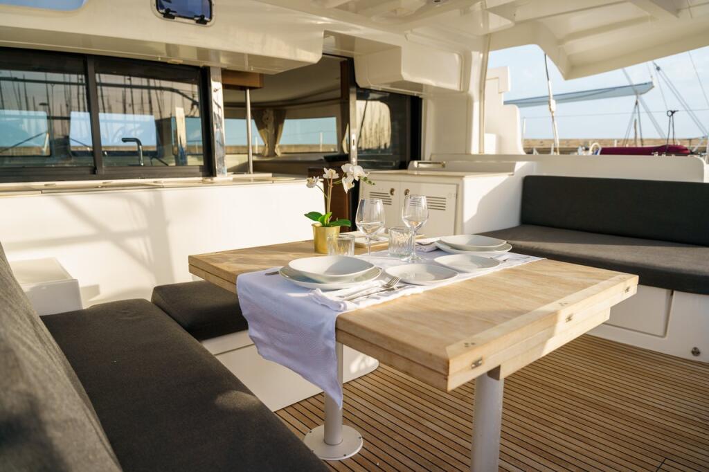 Lagoon 46 Sbronzo