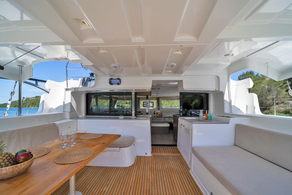 Lagoon 46 White Pearl