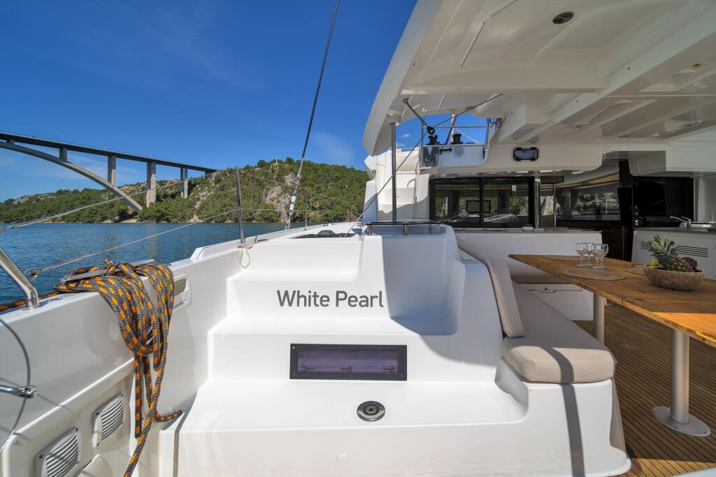 Lagoon 46 White Pearl