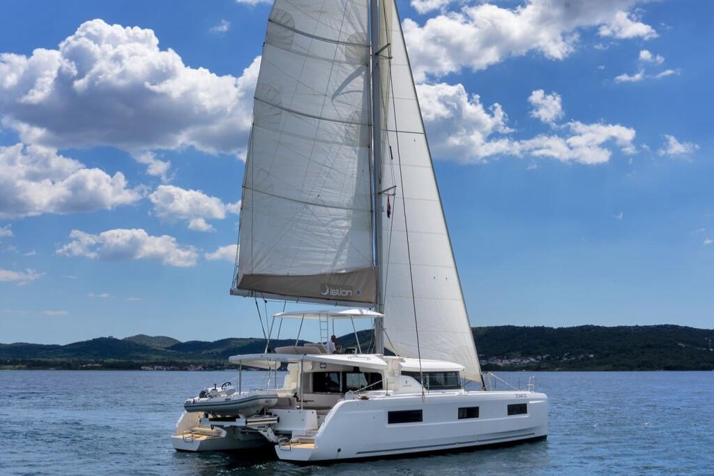 Lagoon 46 White Pearl