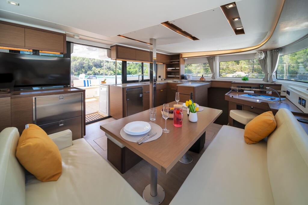 Lagoon 46 White Pearl