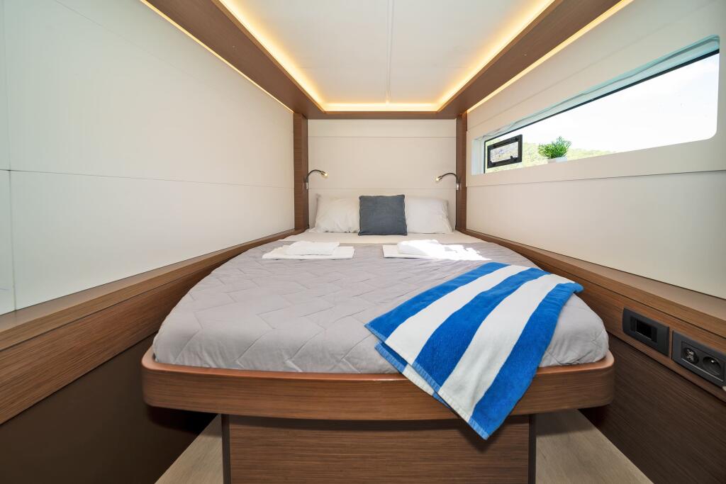 Lagoon 46 White Pearl