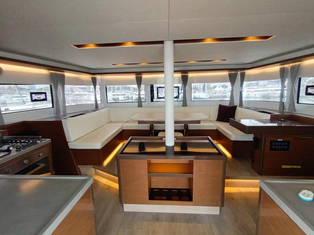 Lagoon 50 Icarus