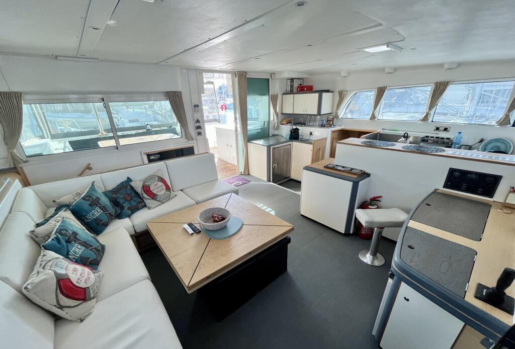 Lagoon 500 Infinity