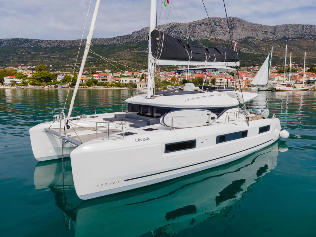 Lagoon 51 Lavina
