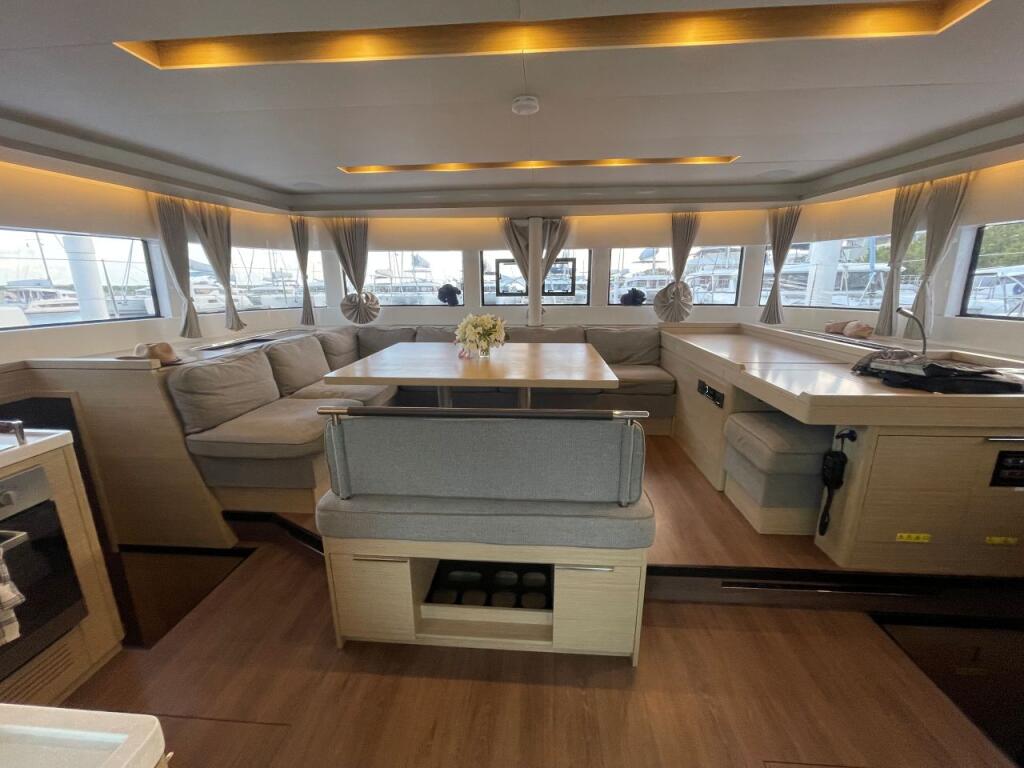 Lagoon 51 Escapade