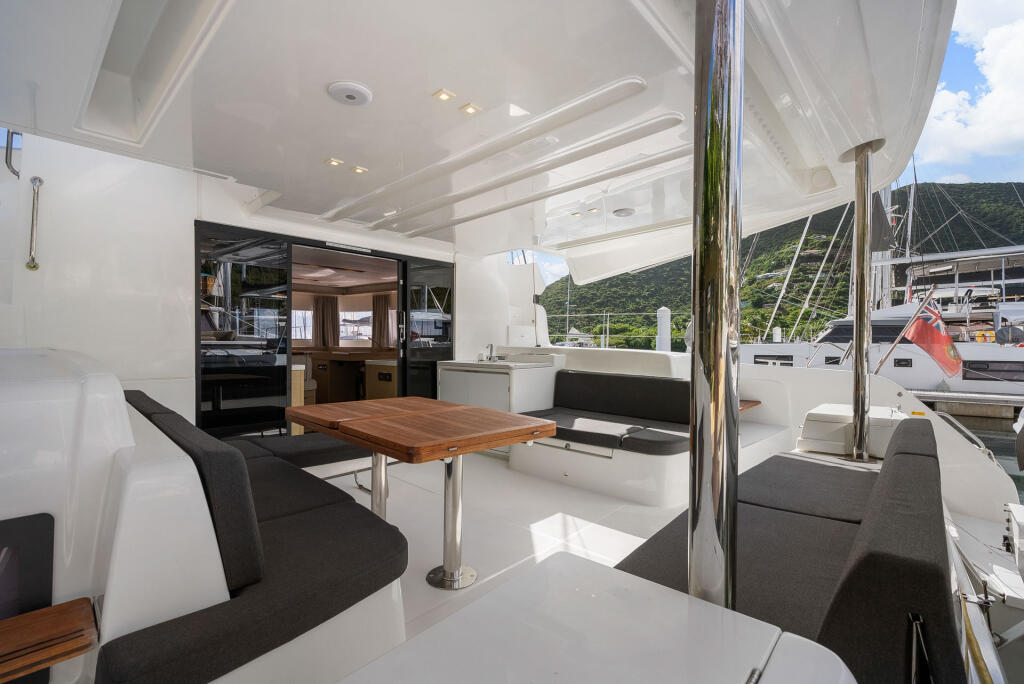 Lagoon 51 Slinky Malinki