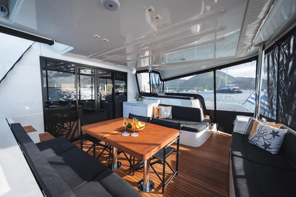 Lagoon 51 Athena Blu